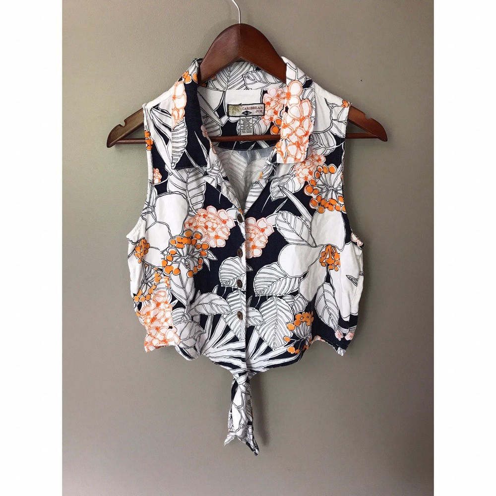 *Caribbean Joe* button up tied crop top floral