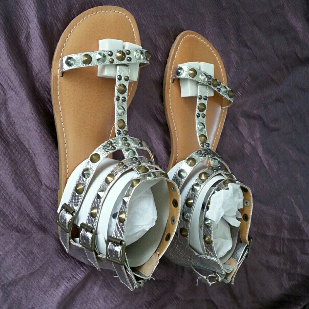 Mojo Moxy New Cone Studded Nomad Sansals in Silver