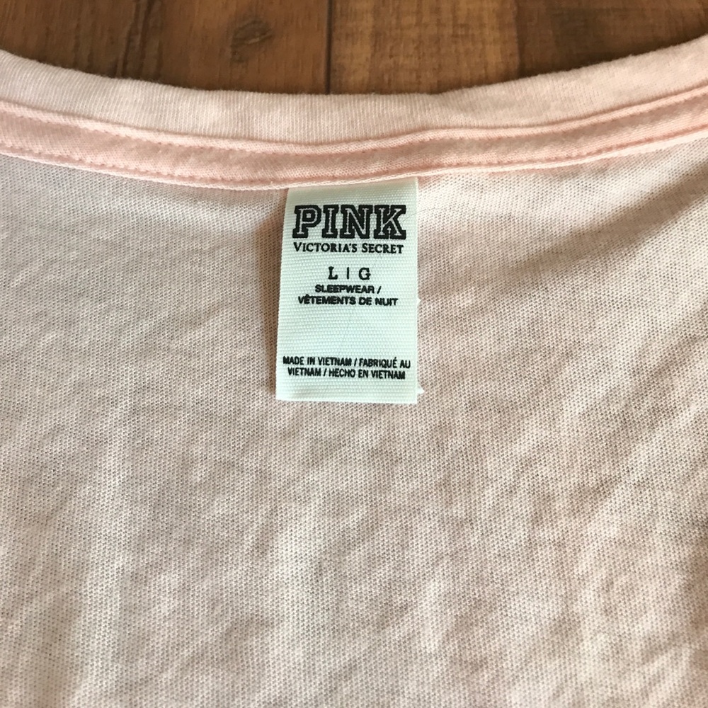 PINK Victoria's Secret V-Neck Tee ~ Light Pink ๐ - Picture 3 of 4
