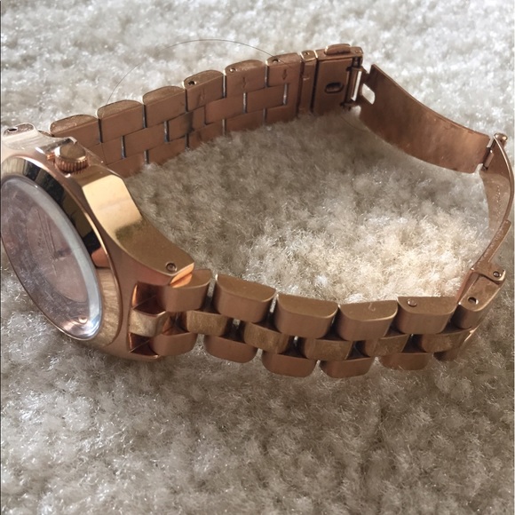 Mark Jacobs Watch - Picture 3 of 7