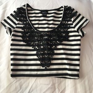 White an black decorative crop top