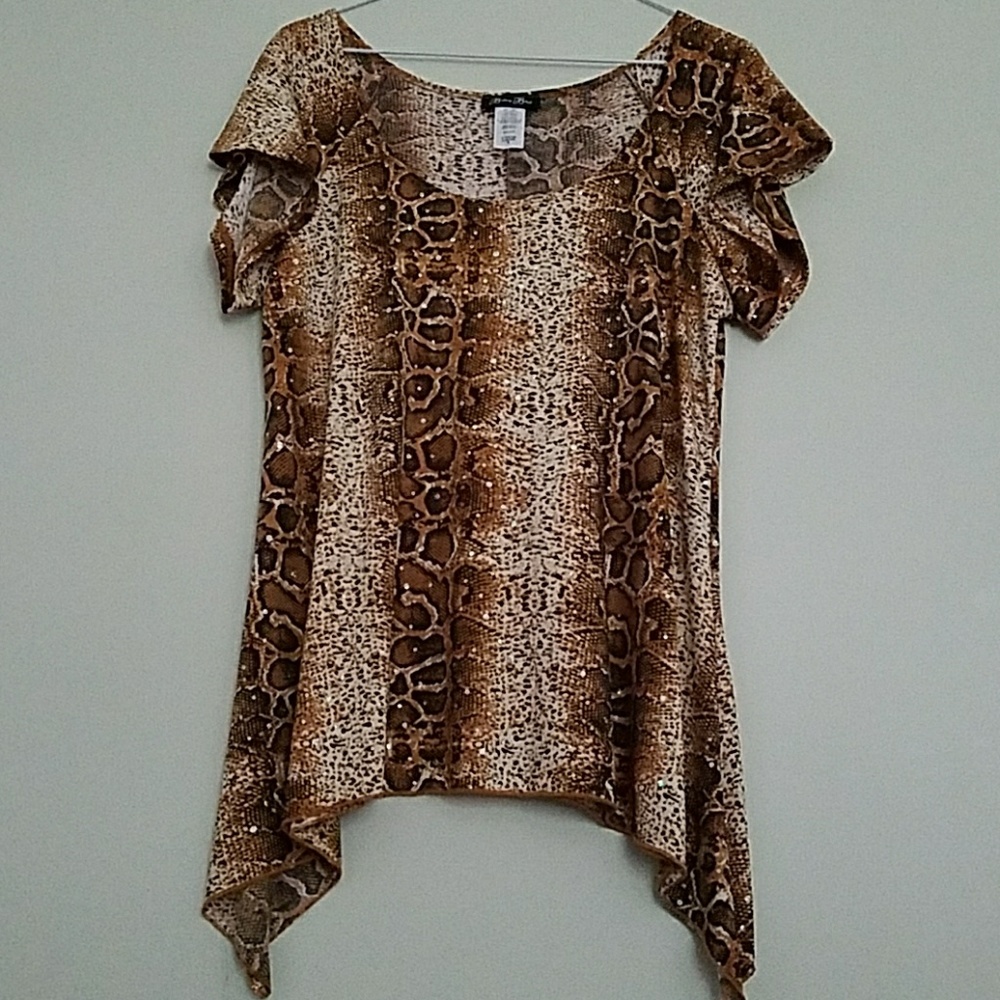 Snake prints tunic Top.