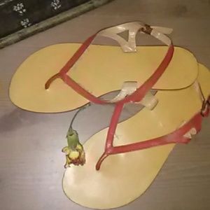 Urban outtfitter sandle with buckle