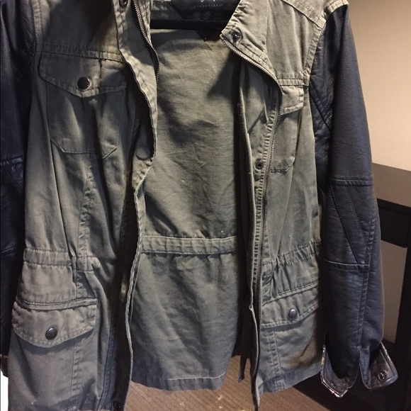 Green cargo jacket with leather sleeves - Picture 1 of 2