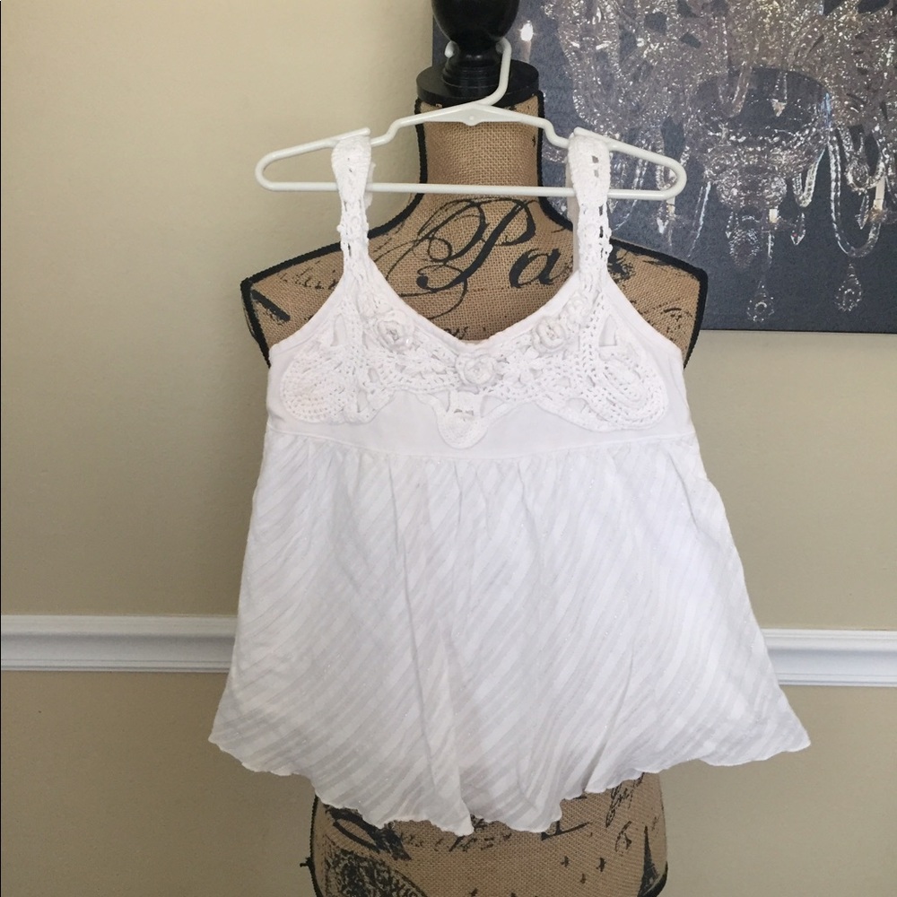 🌸🦄Host pick 6/18🌸🦄 White Crochet Top