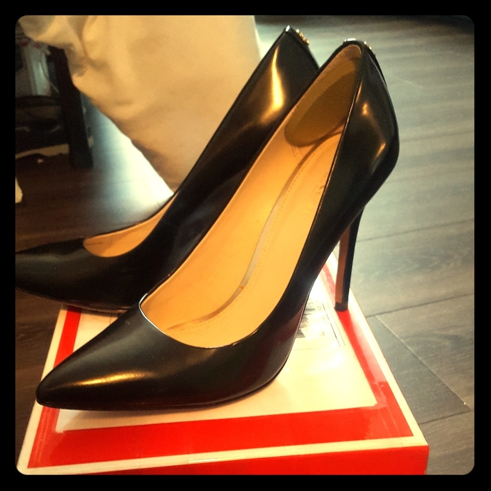 Coach Harlee Calf Leather Pump Sz 7.5