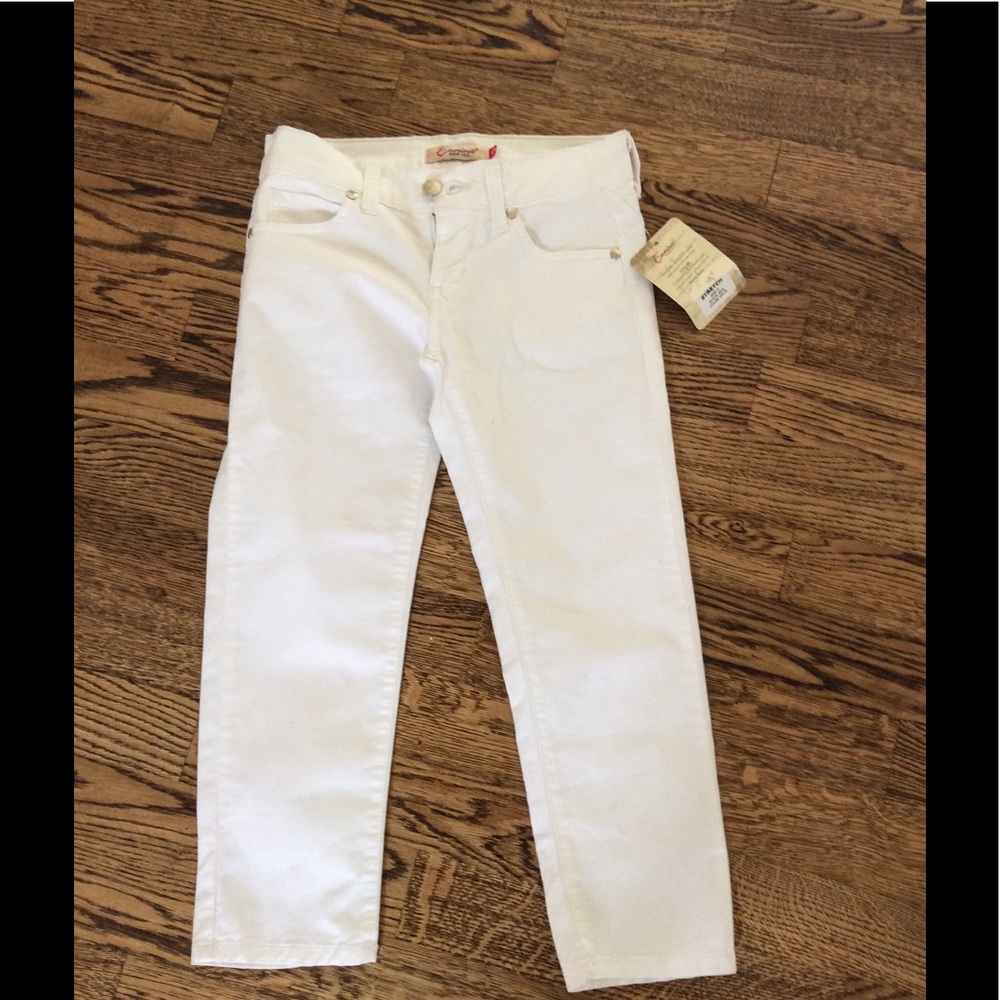 white Cropped jeans