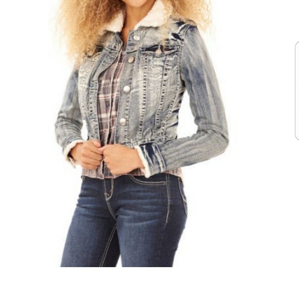 ❌SOLD❌Women's denim jacket