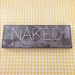 Urban Decay Naked Smoky Palette