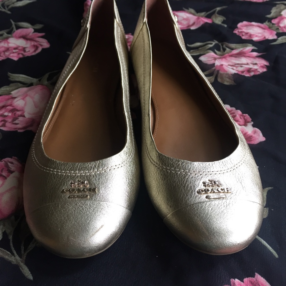 Coach New York Chelsea Gold Metallic Flats 8.5B