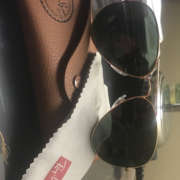 Ray-Ban Aviators - Picture 3 of 4