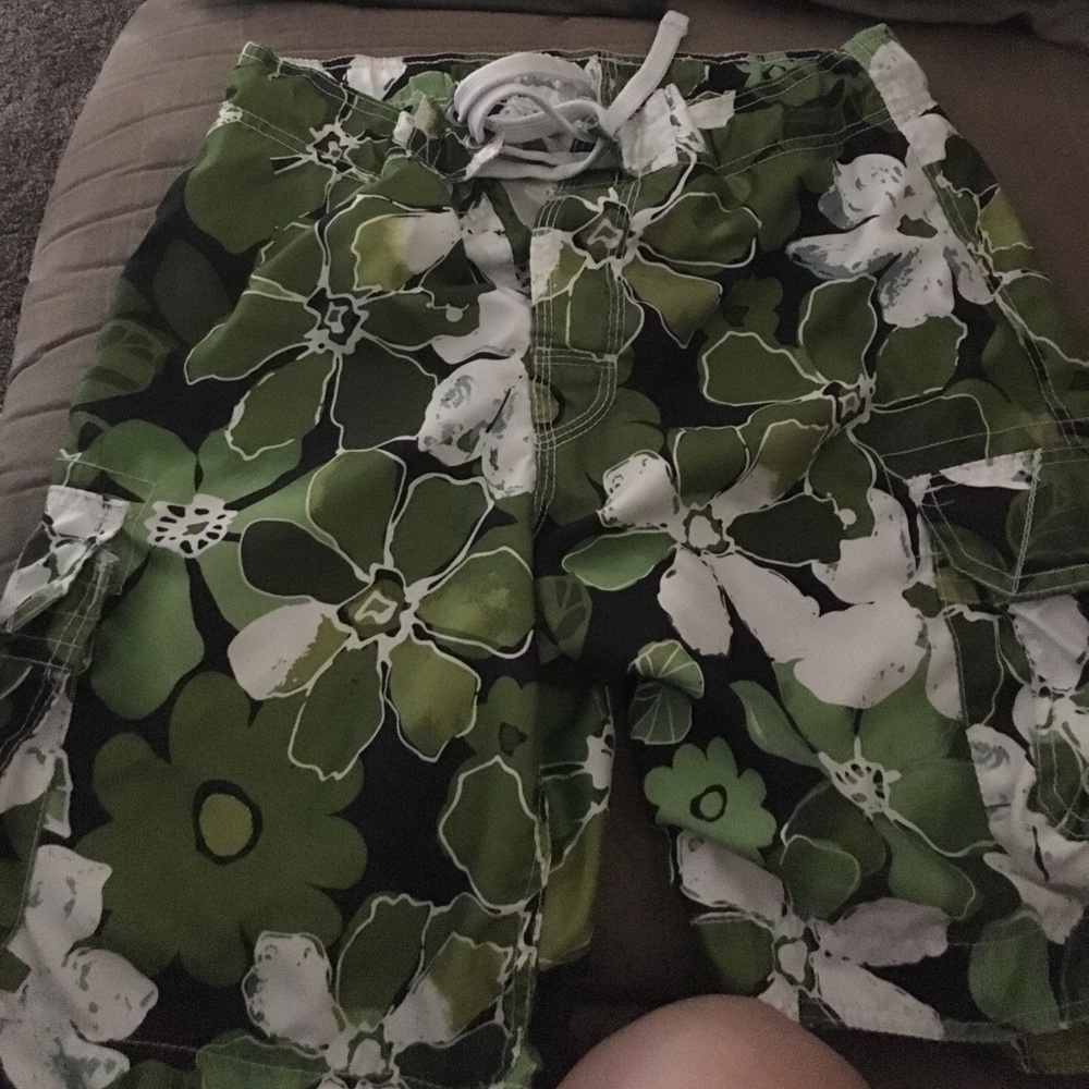 ❌FINAL PRICE CUT❌Men's small swim trunks 🚨BOGO🚨