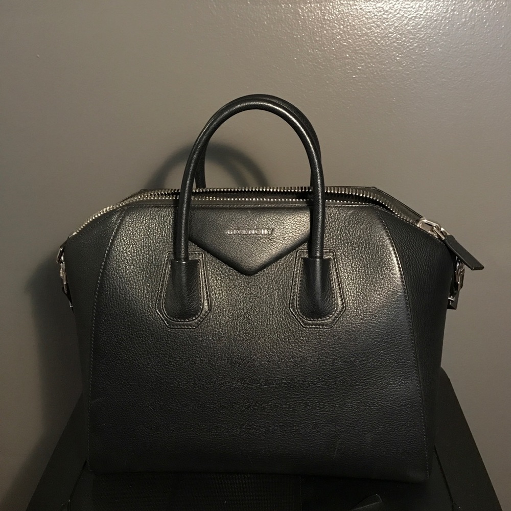 Givenchy Antigona Medium