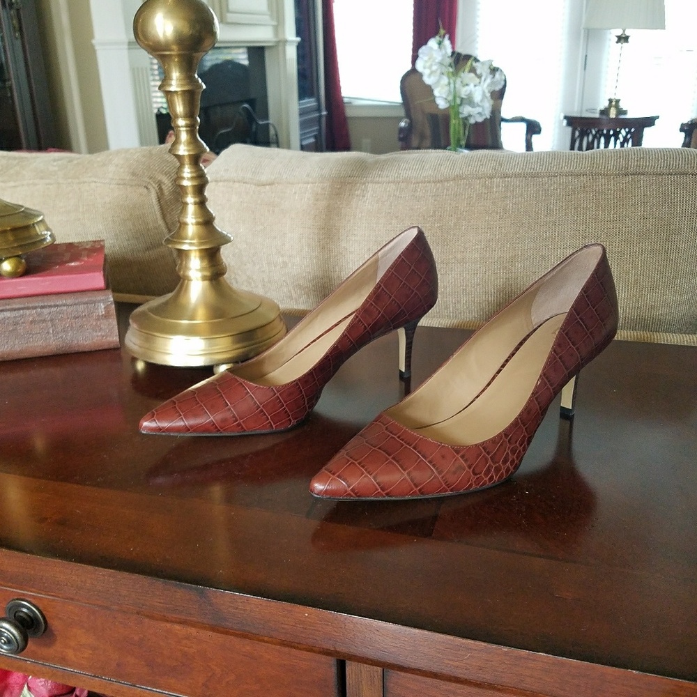 Ann Taylor  pump