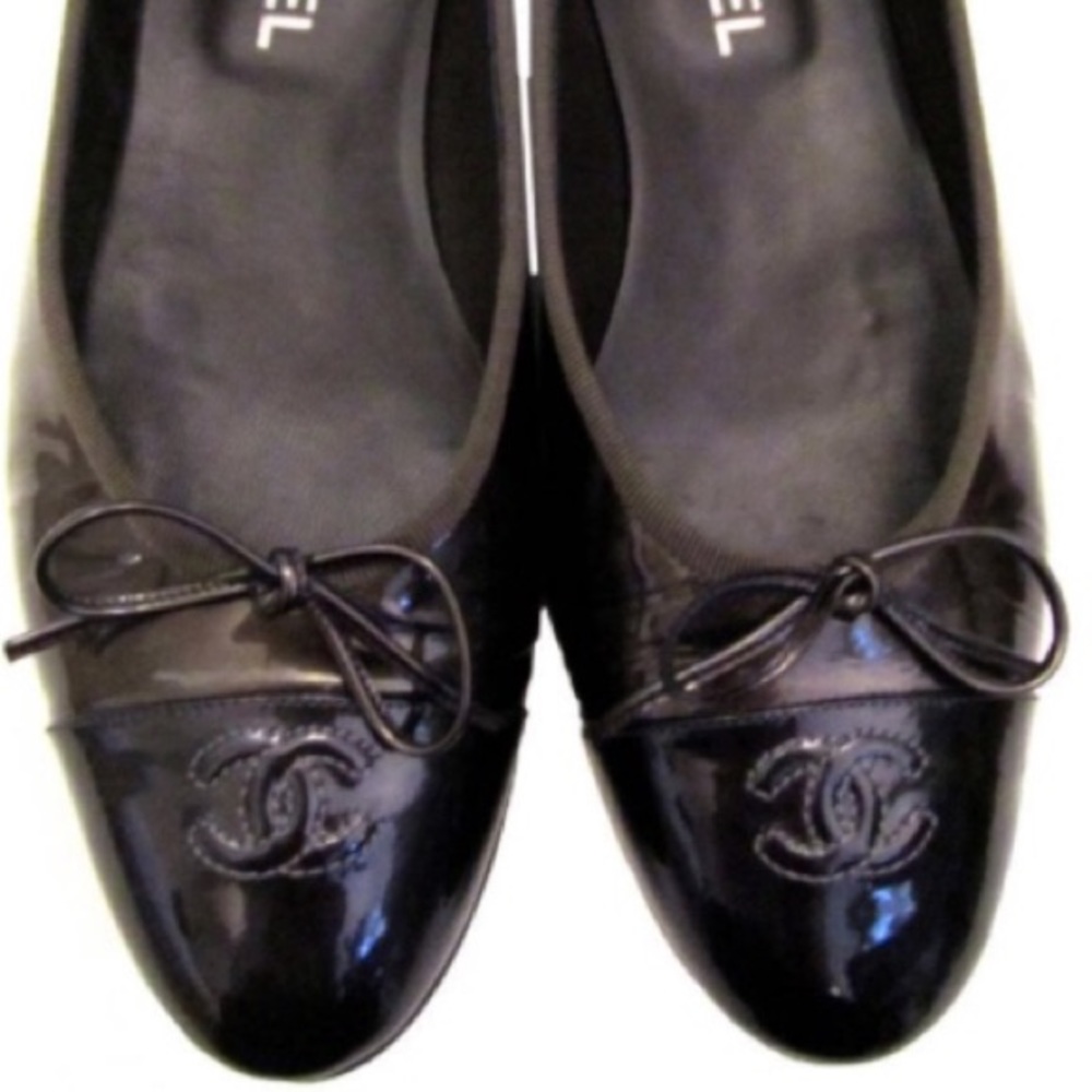 Chanel pearlized grey 2 tone ballet flats