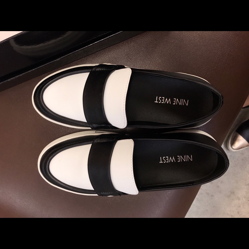 NIB Nine West Black White Leather Sneakers