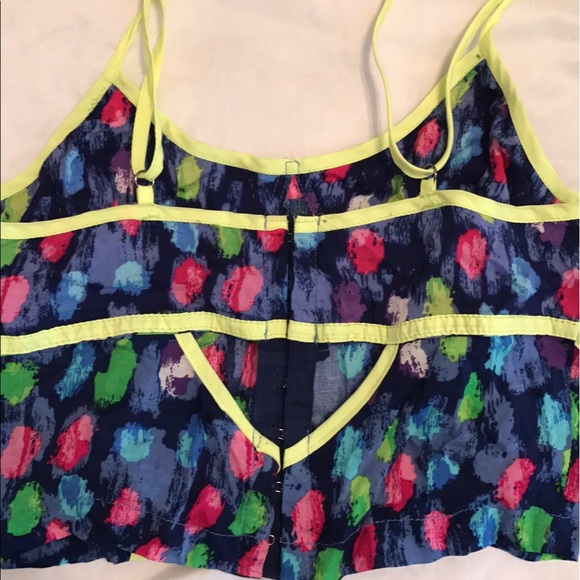 crop top - Picture 2 of 2