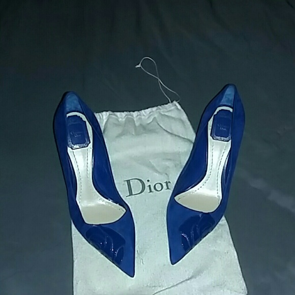 Shoes - Picture 1 of 4