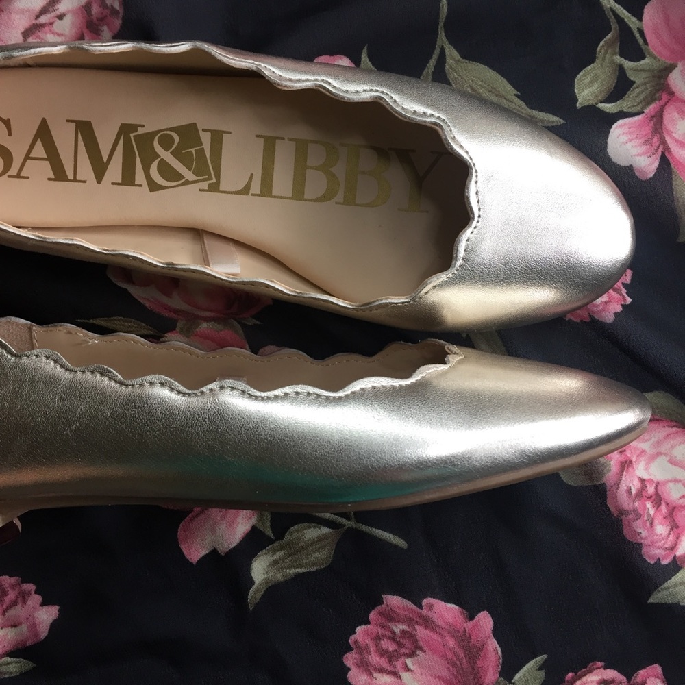 Sam & Libby Capri Scallop Ballet Gold Flats size 7