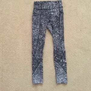 Lululemon reflective leggings cropped
