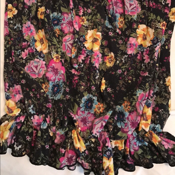 floral crop top - Picture 2 of 2