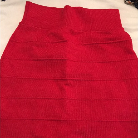 tight red pencil skirt - Picture 1 of 2