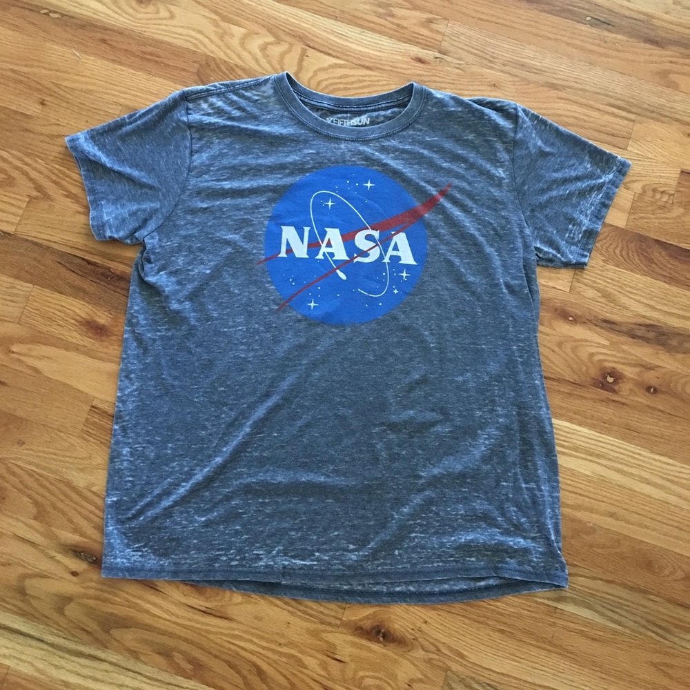 XL NASA tshirt