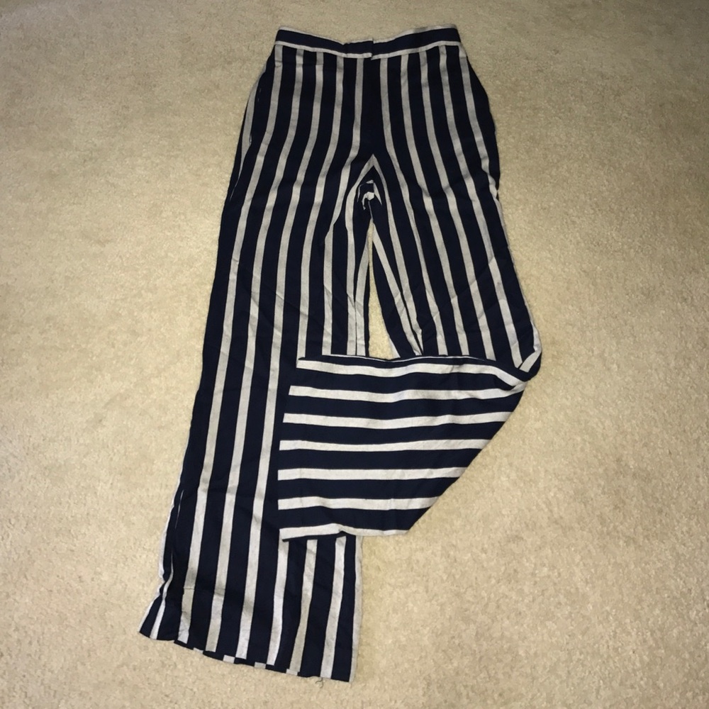 Navy/ White striped high waisted pants.