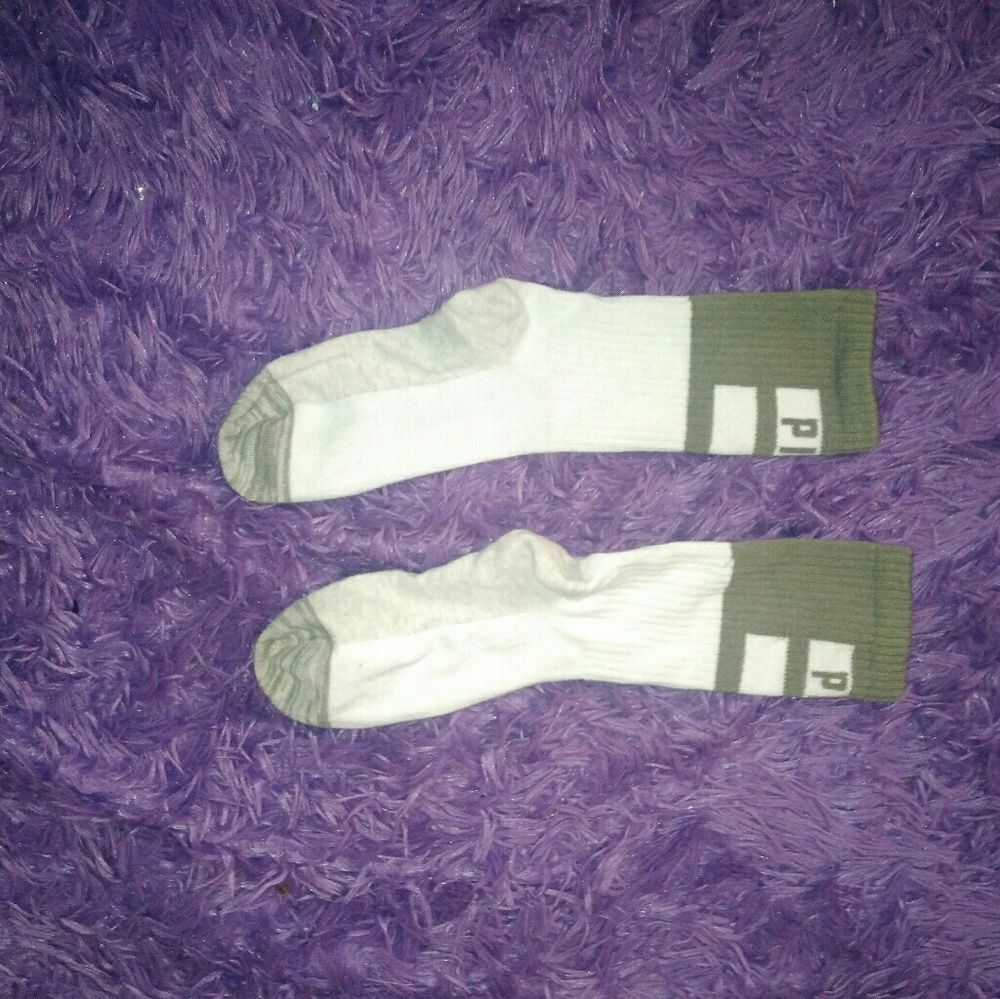 VICTORIAS SECRET PINK CREW SOCKS