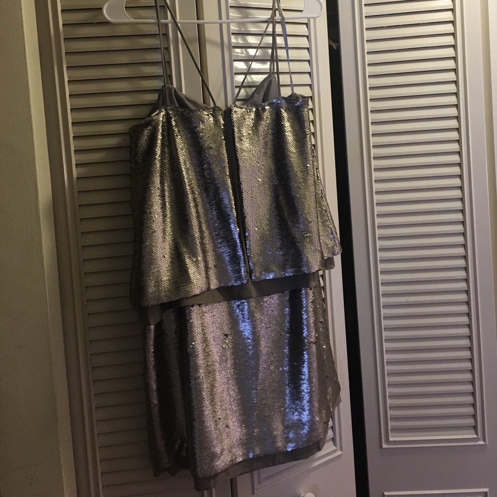 Dress - Picture 2 of 4