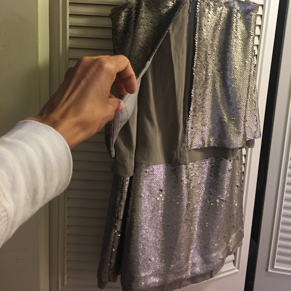 Dress - Picture 3 of 4