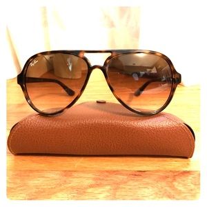 Ray-ban Aviators in Tortoise shell