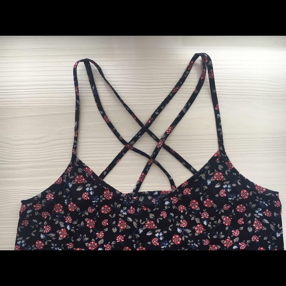 Floral strappy tank top