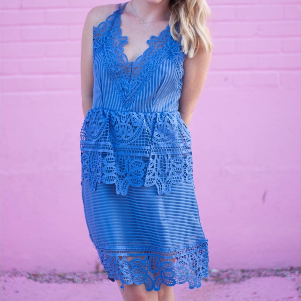 GOODNIGHT MACAROON blue lace dress