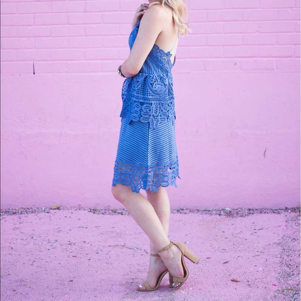 GOODNIGHT MACAROON blue lace dress - Picture 4 of 4