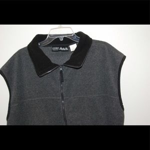 Grey tank vest with black lining