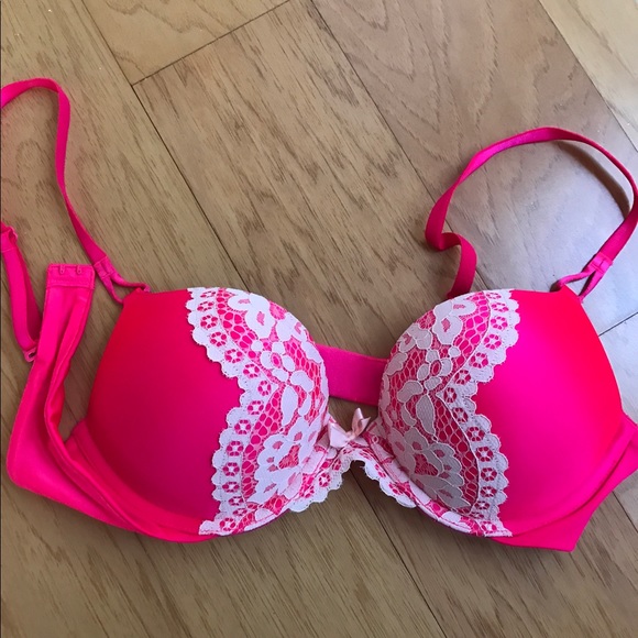 Victoria's Secret Other - Hot pink Victoria's Secret Miraculous Plunge Bra