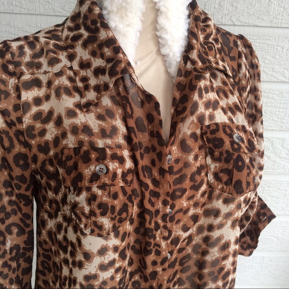 mine Leopard print sheer button up asymmetrical - Picture 2 of 7