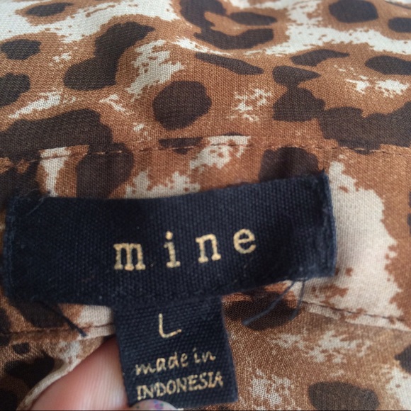 mine Leopard print sheer button up asymmetrical - Picture 6 of 7