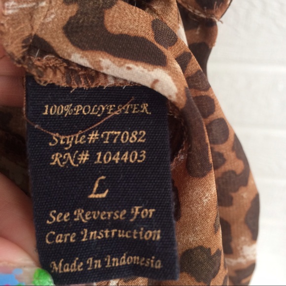 mine Leopard print sheer button up asymmetrical - Picture 7 of 7