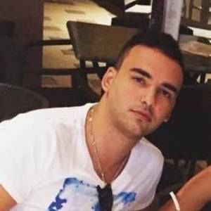 Meet your Posher, Alex