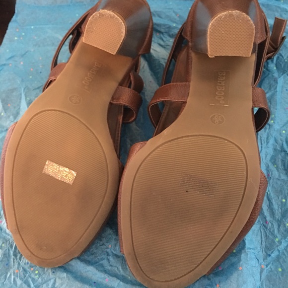 Cognac sandal with heel - Picture 3 of 3