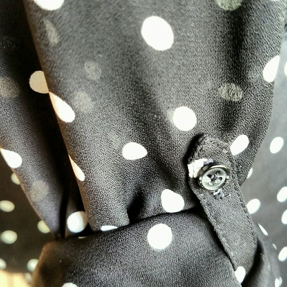 Women's blouse - Picture 4 of 7