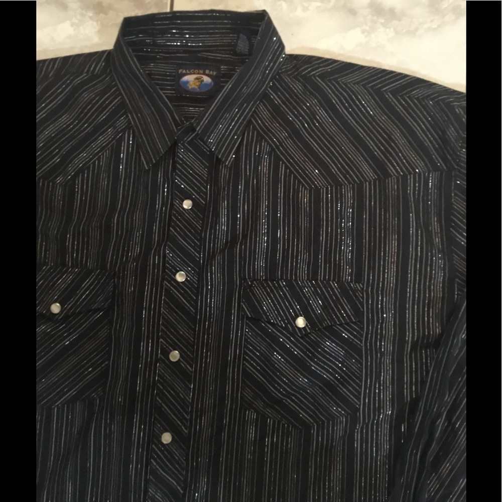 Men's Falcon Bay Black and silver western shirt!