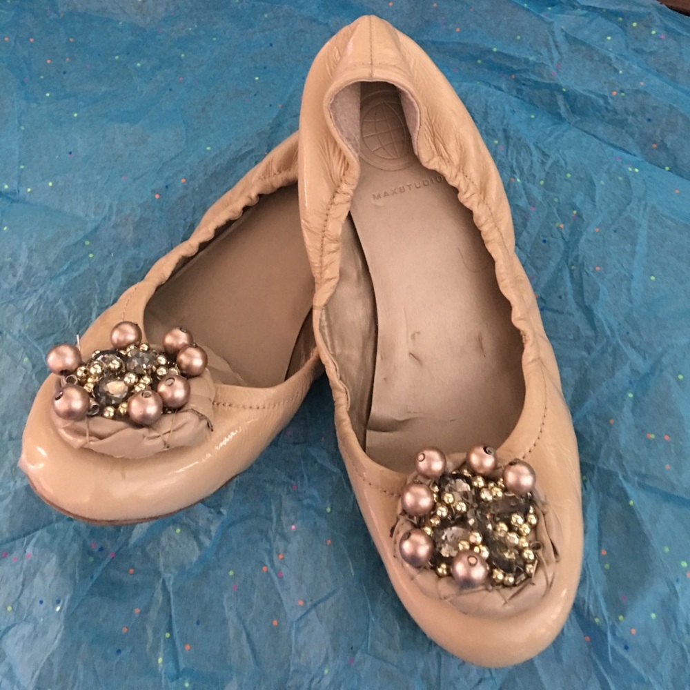 Nude blush cream tan flats