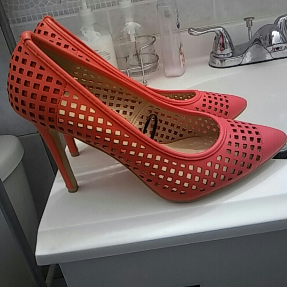 Cute heels - Picture 3 of 3