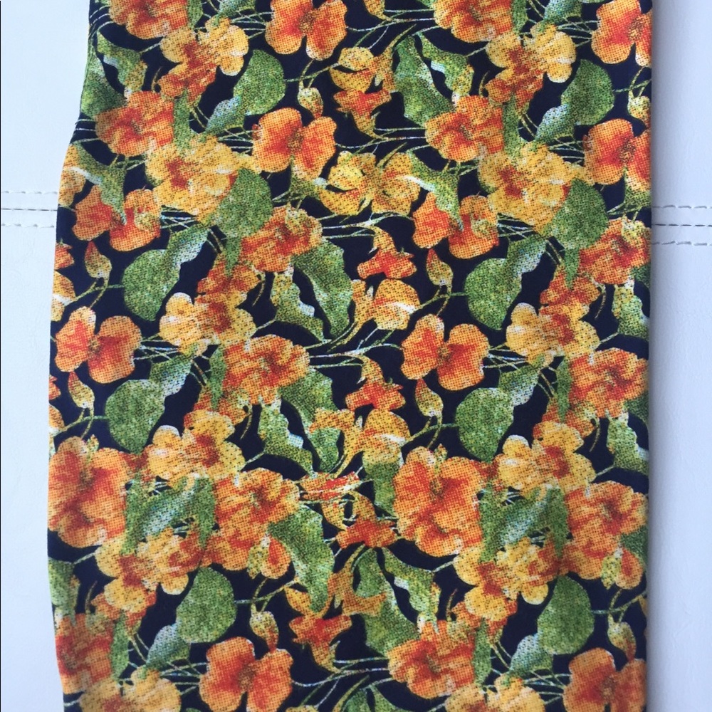 ✨NWT LULAROE TC LEGGINGS ✨