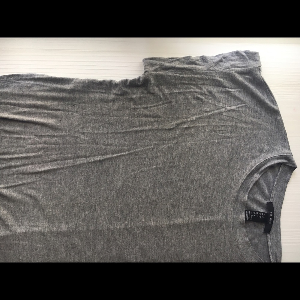 Gray boxy flowy top