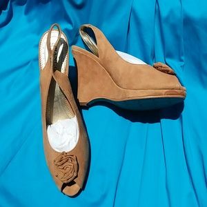 NEW Franco Sarto Suede peeptoe wedges 8.5 vintage