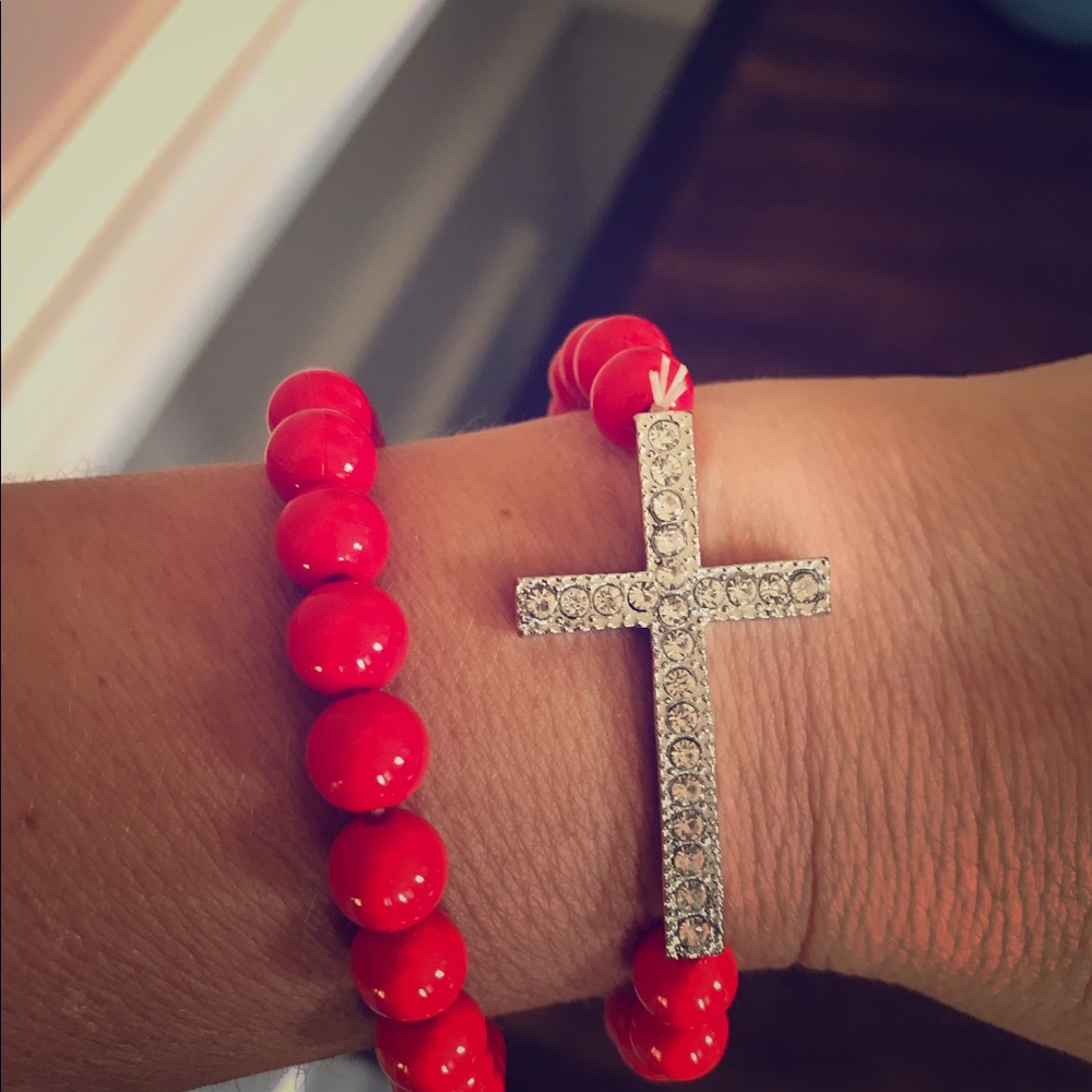 Beaded bracelet set with rhinestone cross accent